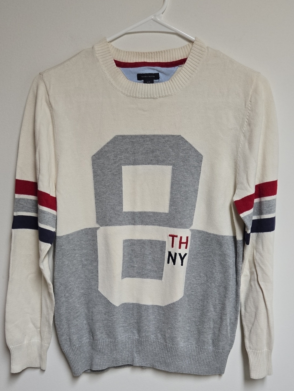 Tommy Hilfiger Cream, Gray & Red Crewneck Sweater Size 16/18 (Boys) Or Mens XS